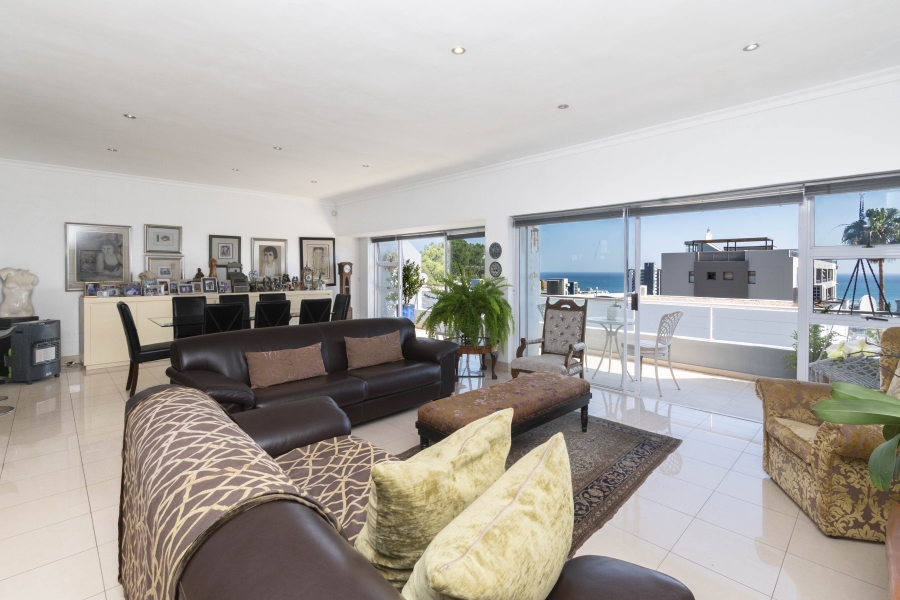 3 Bedroom Property for Sale in Sea Point Western Cape